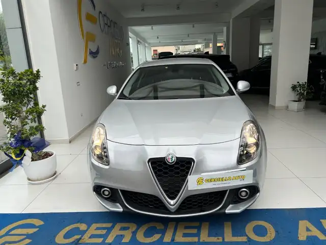 Alfa Romeo Giulietta 1.6 JTDm TCT 120 CV Business tua da €179,00