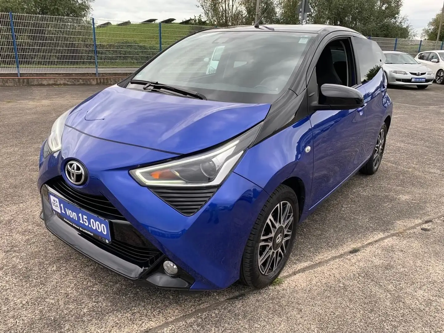 Toyota Yaris Team Deutschland WinterP Carplay Kamera Bleu - 1
