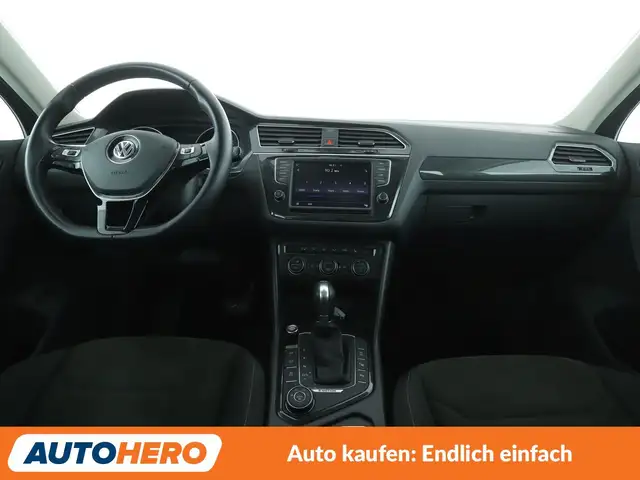 Volkswagen Tiguan view 12