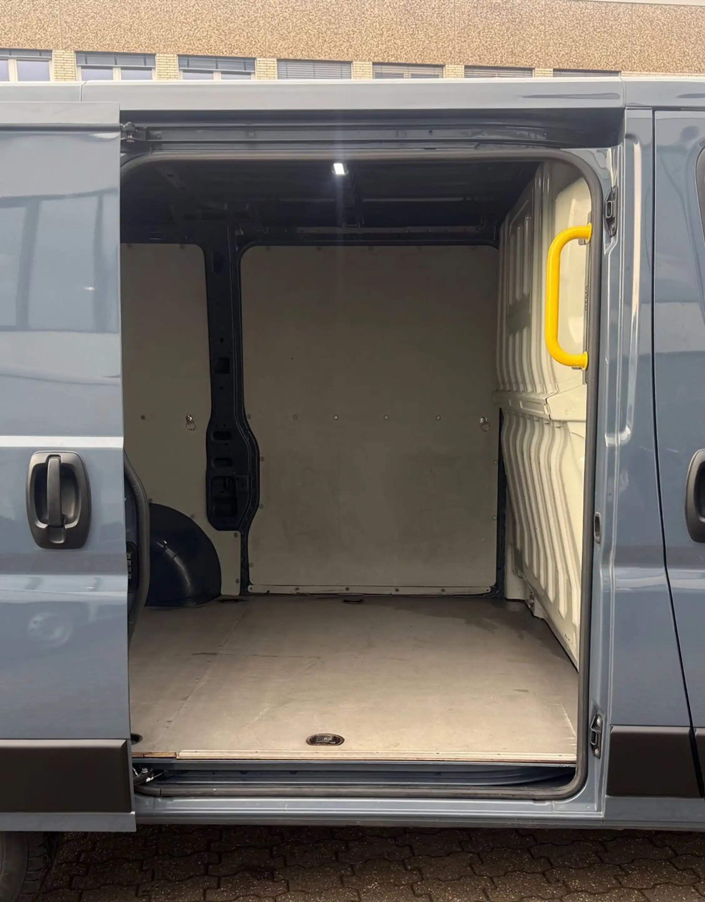 Peugeot Boxer 2.2 HDI Kasten*L1H1*KLIMA*KAMERA*Allwetter — photo 6