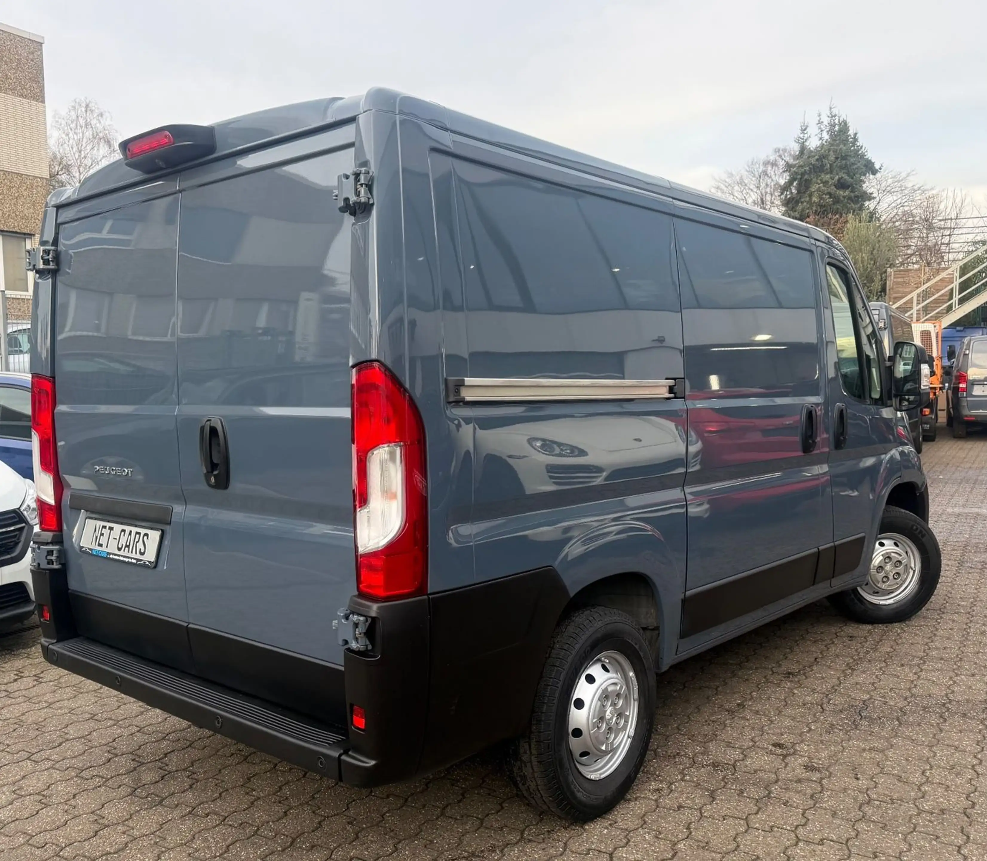 Peugeot Boxer 2.2 HDI Kasten*L1H1*KLIMA*KAMERA*Allwetter — photo 4