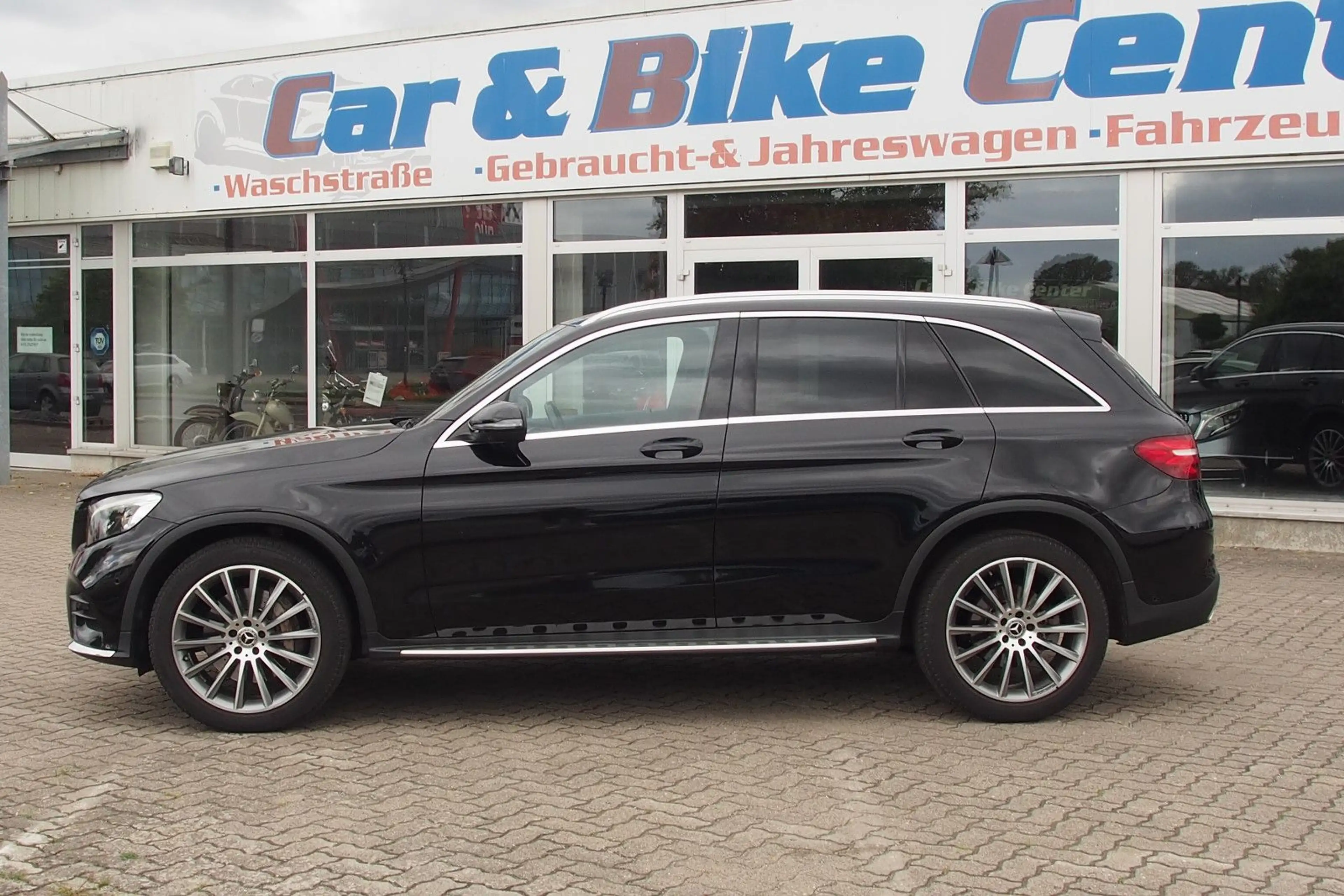 Mercedes-Benz GLC 250 4Matic/AMG-Line/AHK/Head-Up/360° — photo 5