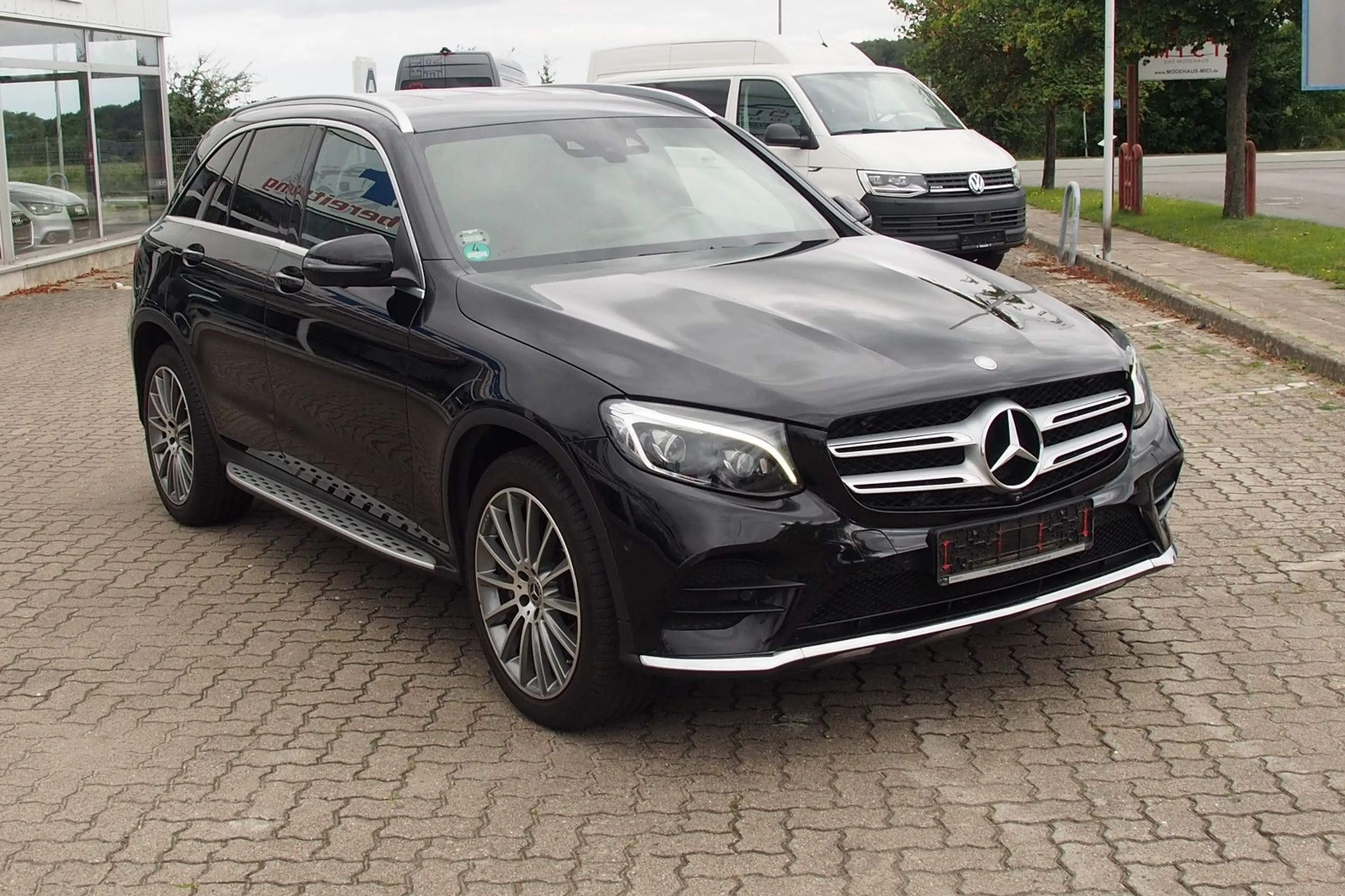 Mercedes-Benz GLC 250 4Matic/AMG-Line/AHK/Head-Up/360° — photo 2