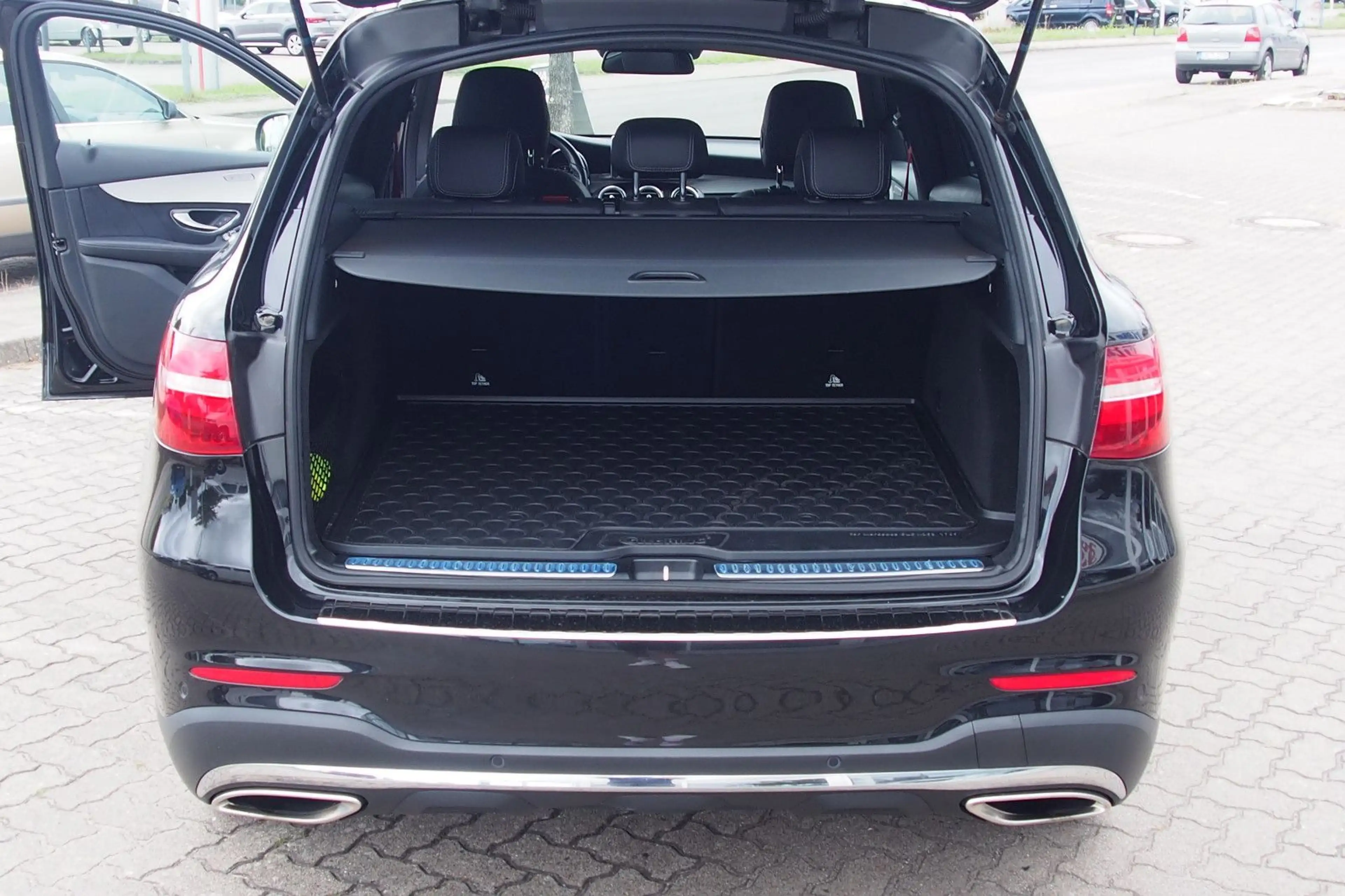 Mercedes-Benz GLC 250 4Matic/AMG-Line/AHK/Head-Up/360° — photo 10
