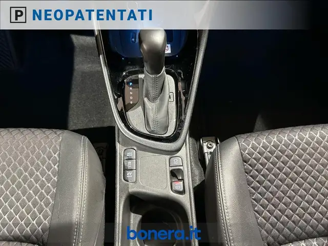 Toyota Yaris view 23