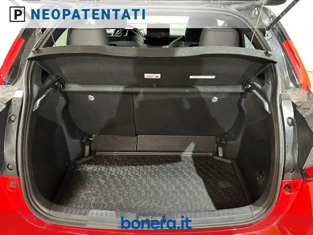 Toyota Yaris view 13