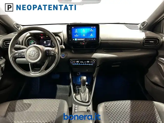 Toyota Yaris view 17
