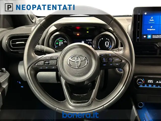 Toyota Yaris view 16
