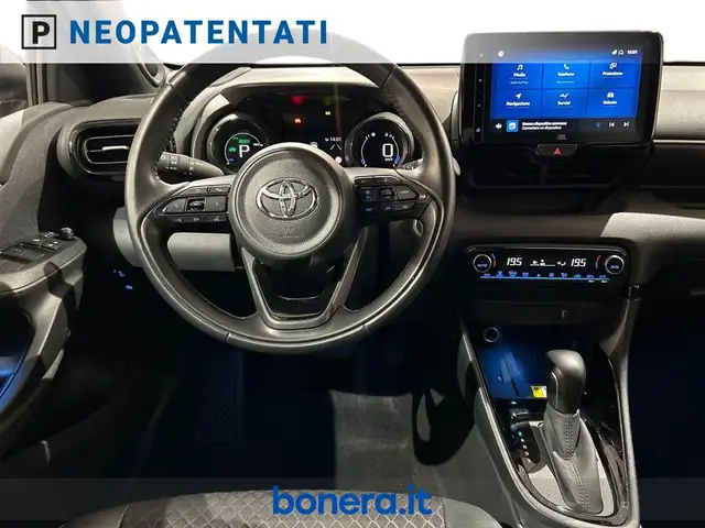 Toyota Yaris view 15
