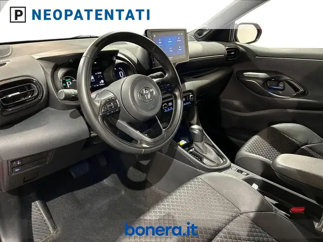 Toyota Yaris view 18