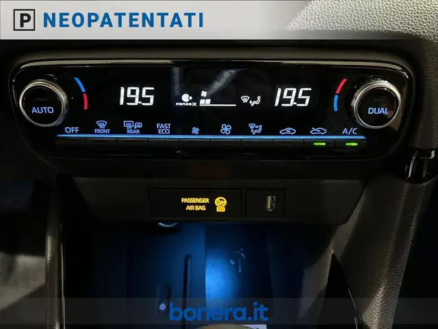 Toyota Yaris view 22