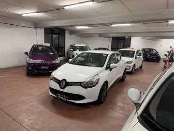 Clio IV 2012 5p 1.2 Zen (live) 75cv E6