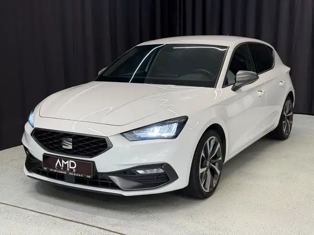 SEAT Leon FR*Navi 3D*PDC,Customizable*LED interior