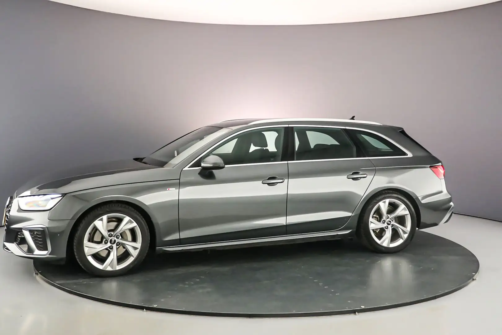 Audi A4 Avant S Edition 40 TFSI 204pk | Audi Sound | Elek. Grijs - 2