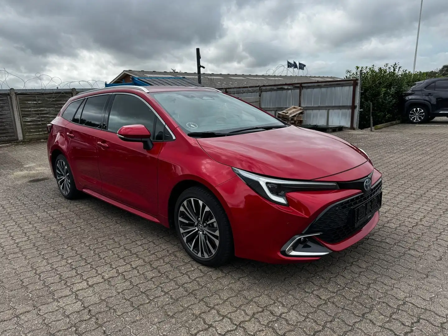 Toyota Corolla 1.8 Hybrid Touring Sports Style *TOP* Rot - 1