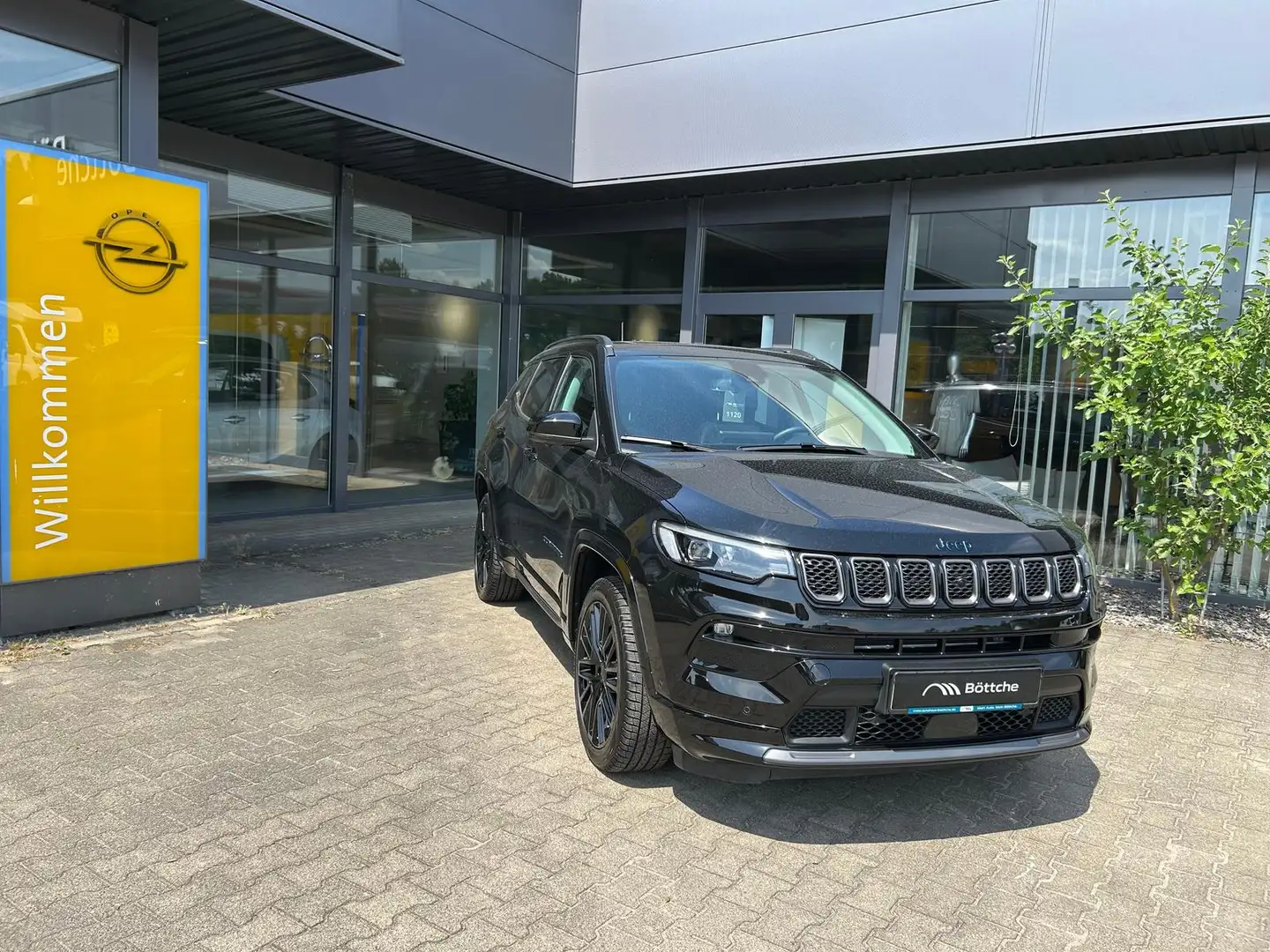 Jeep Compass S Plug-In Hybrid 4WD/PANO/ALPINE/LEDER/Assistenzsy Zwart - 2