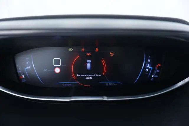 Peugeot 3008 view 12