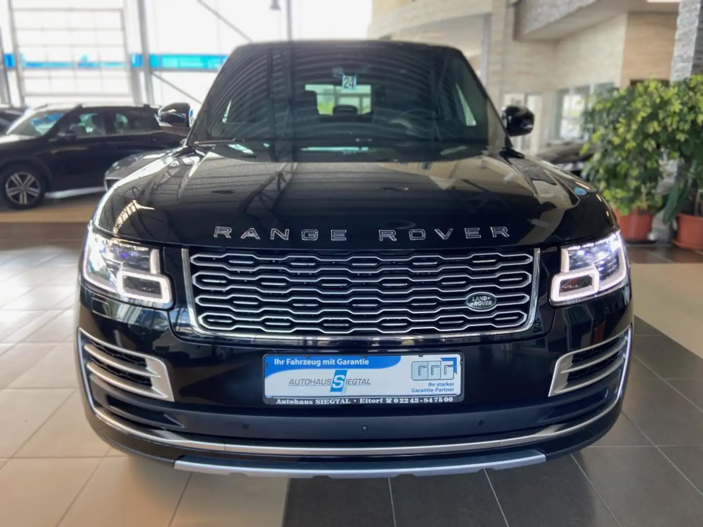 Land Rover Range Rover SV Autobiography lang (LWB) Pano ACC Schwarz - 2