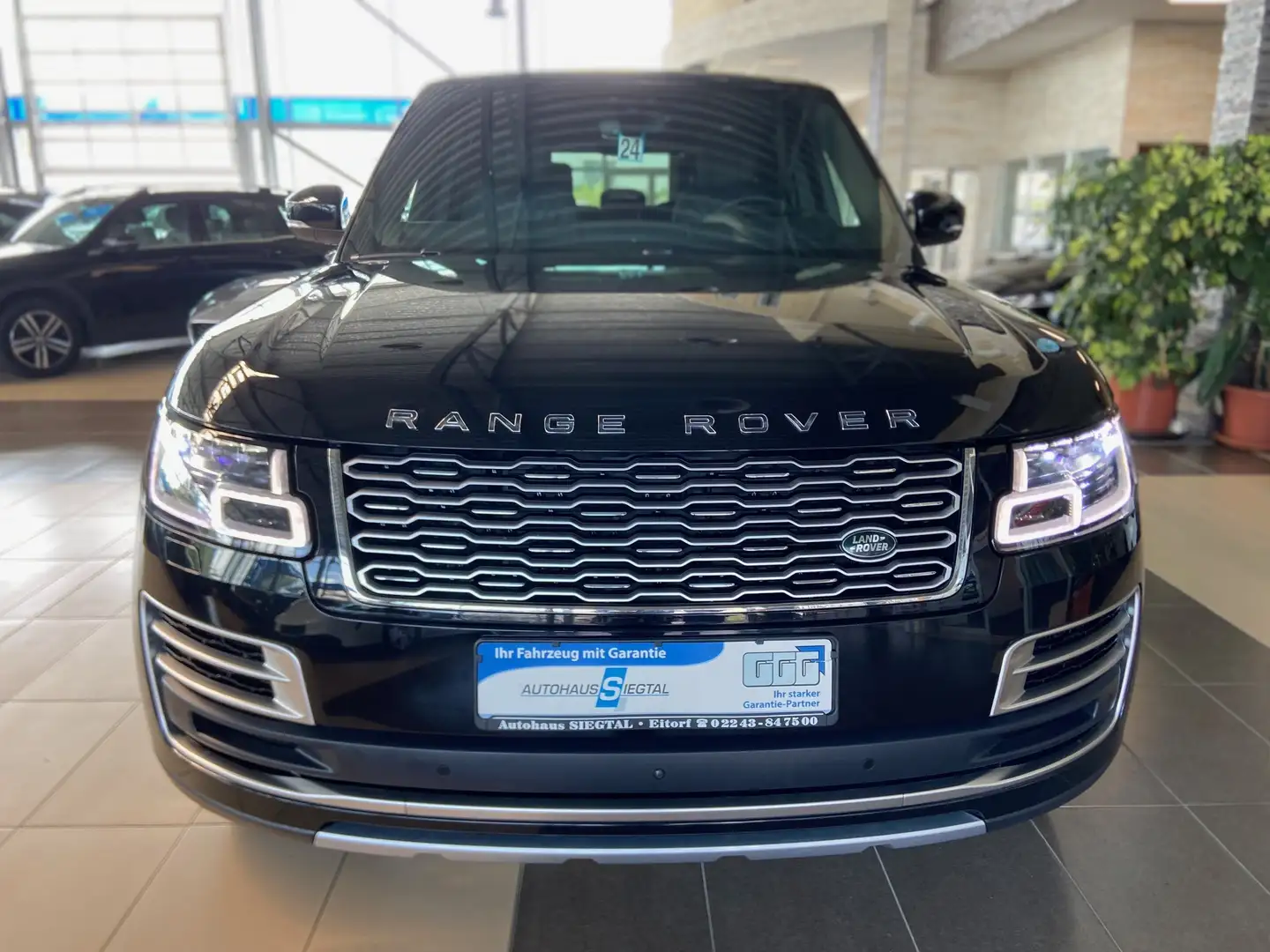 Land Rover Range Rover SV Autobiography lang First-Class Black - 2