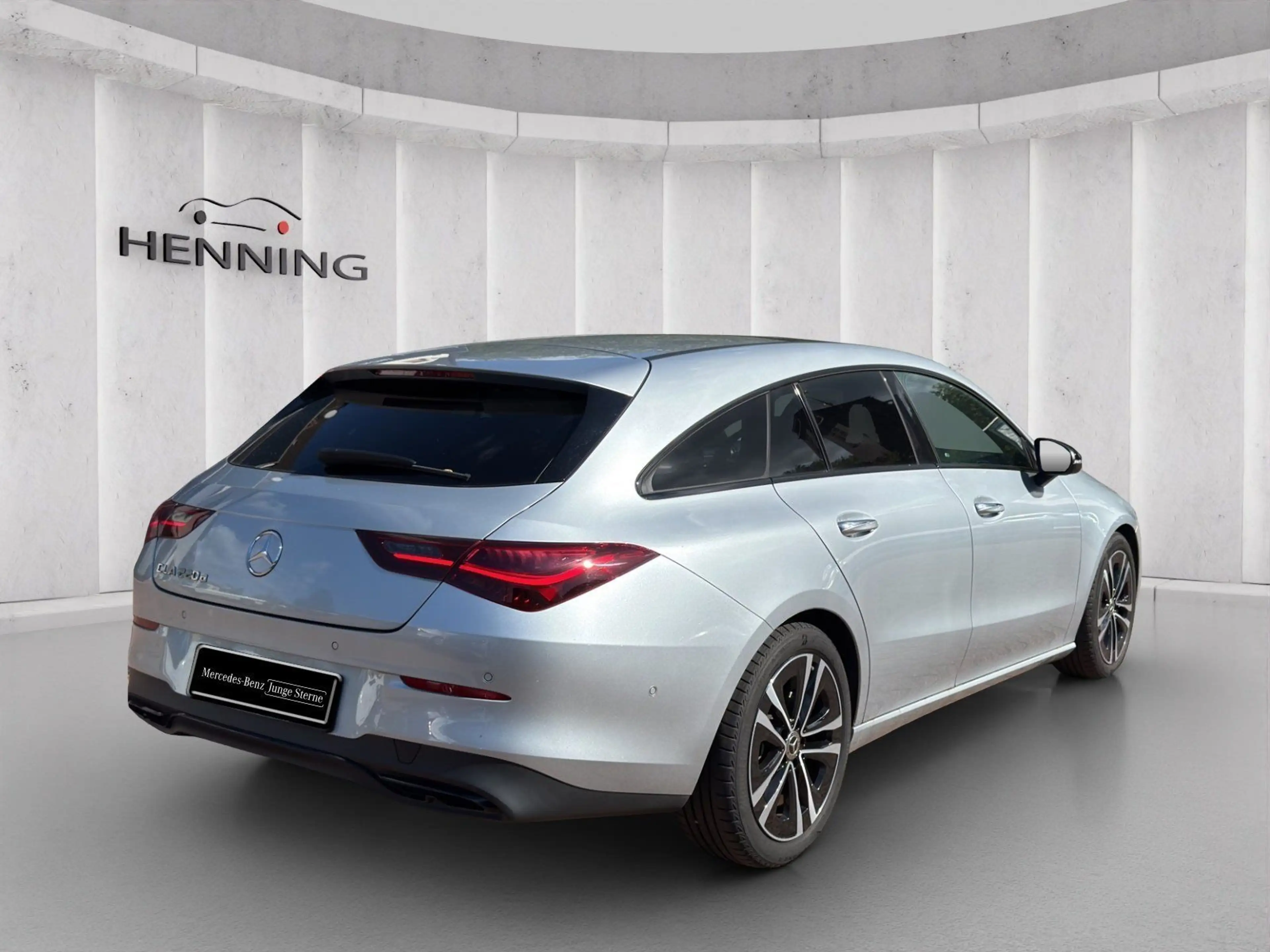 Mercedes-Benz CLA 220 d SB Night Panorama Burmester Sthz DIS — photo 5