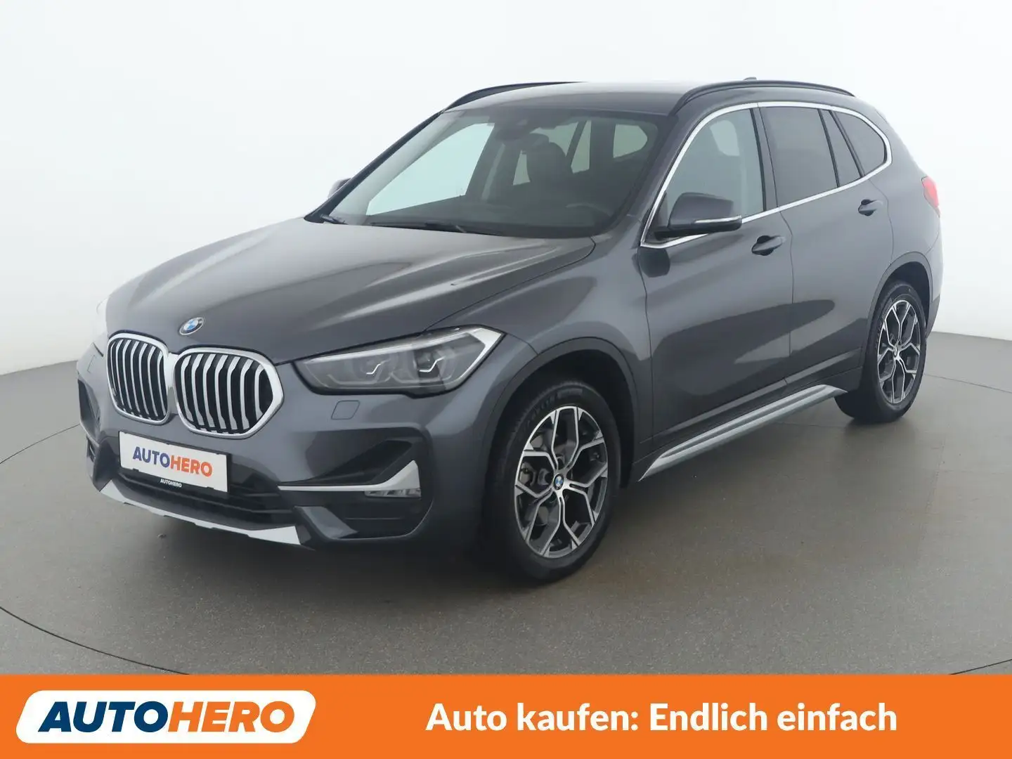 BMW X1 xDrive 18d xLine Grau - 1