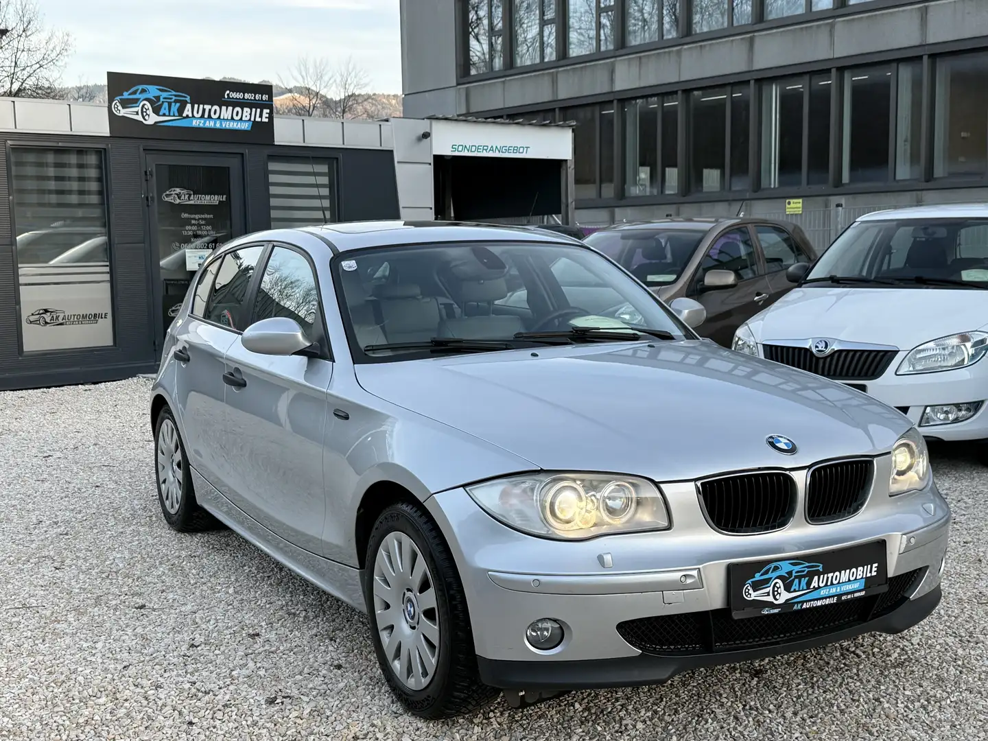 BMW 116 116i Grau - 2