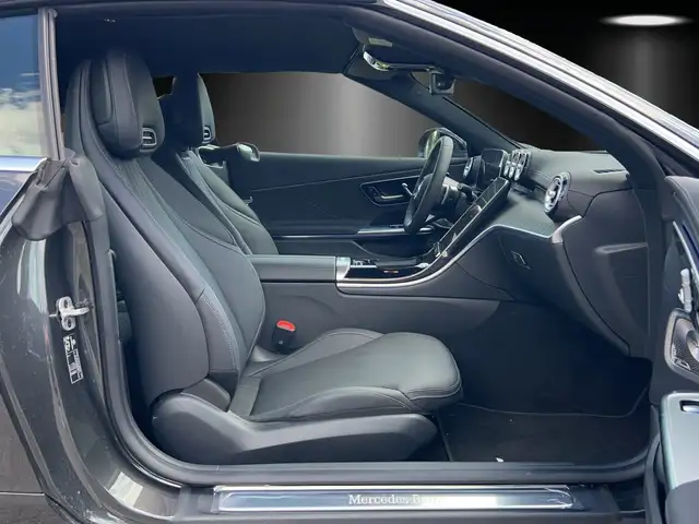 Mercedes-Benz 300 view 10