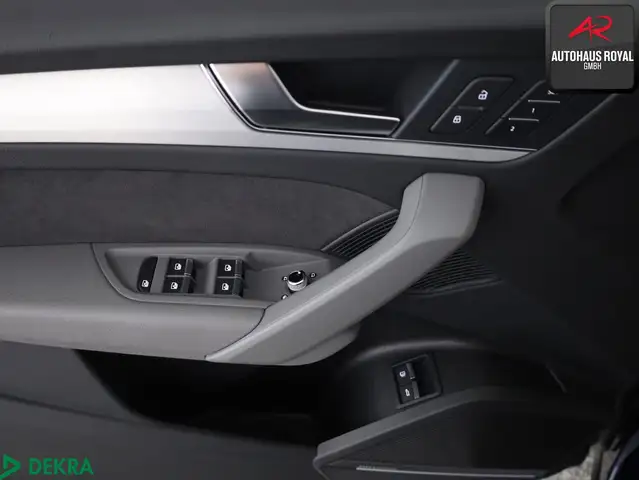Audi Q5 view 14