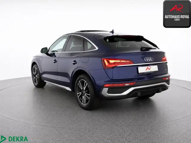 Audi Q5 view 3