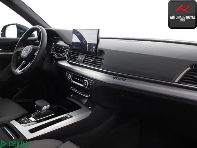 Audi Q5 view 10