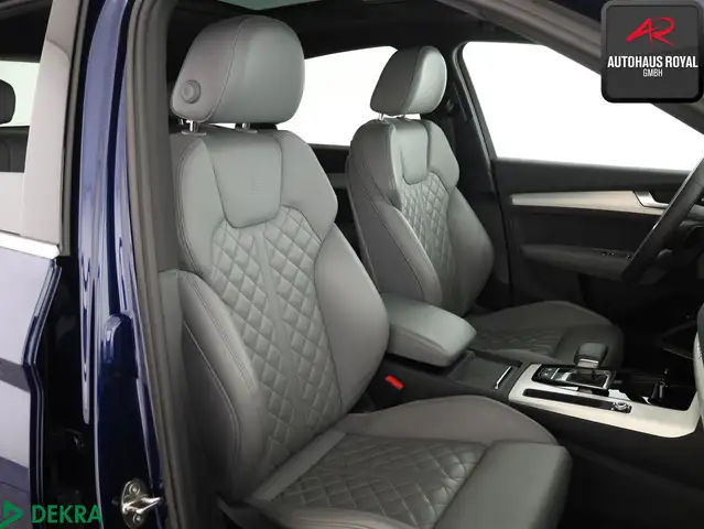Audi Q5 view 11