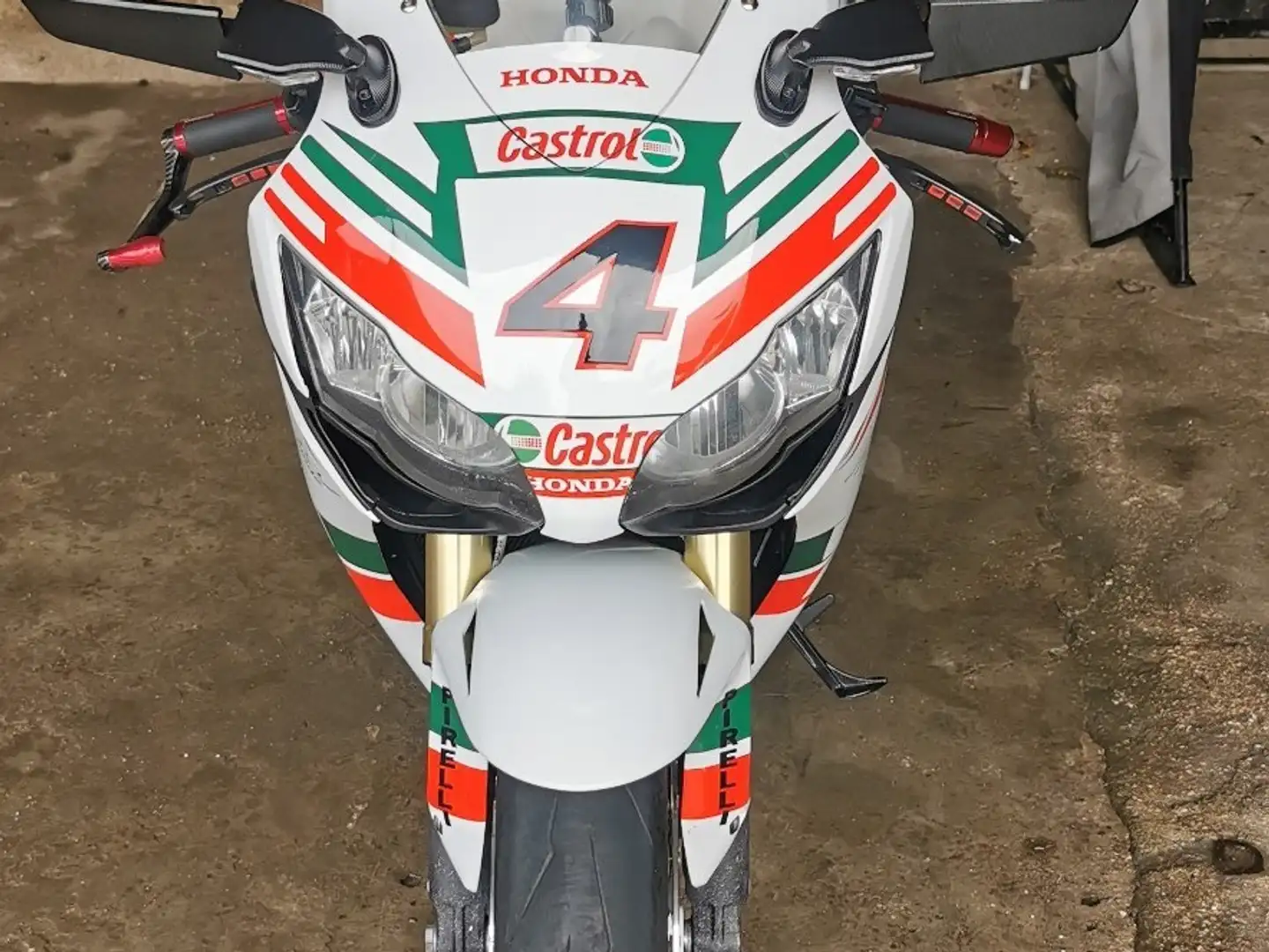 Honda CBR 1000 Czerwony - 1