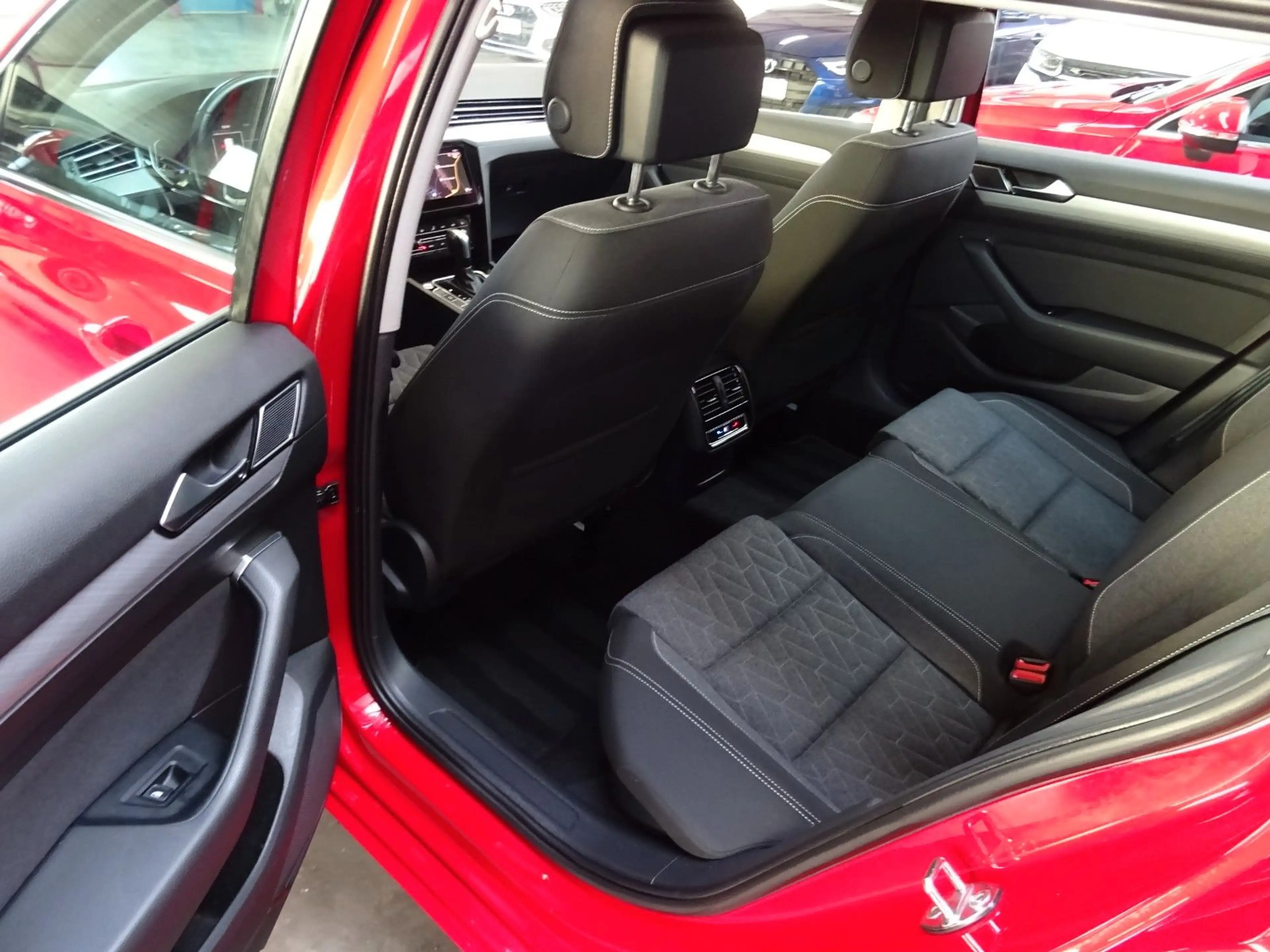 Volkswagen Passat Variant PASSAT 2.0 TDI CL.*DIGITAL*AHK*ACC*CAM*MASSAGE* — photo 13