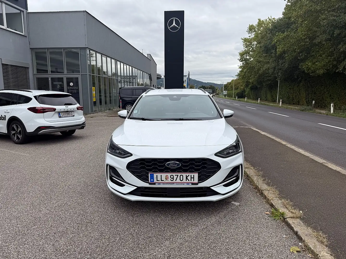 Ford Focus Turnier 1,0 EcoBoost Hybrid ST-Line Aut. Blanc - 1