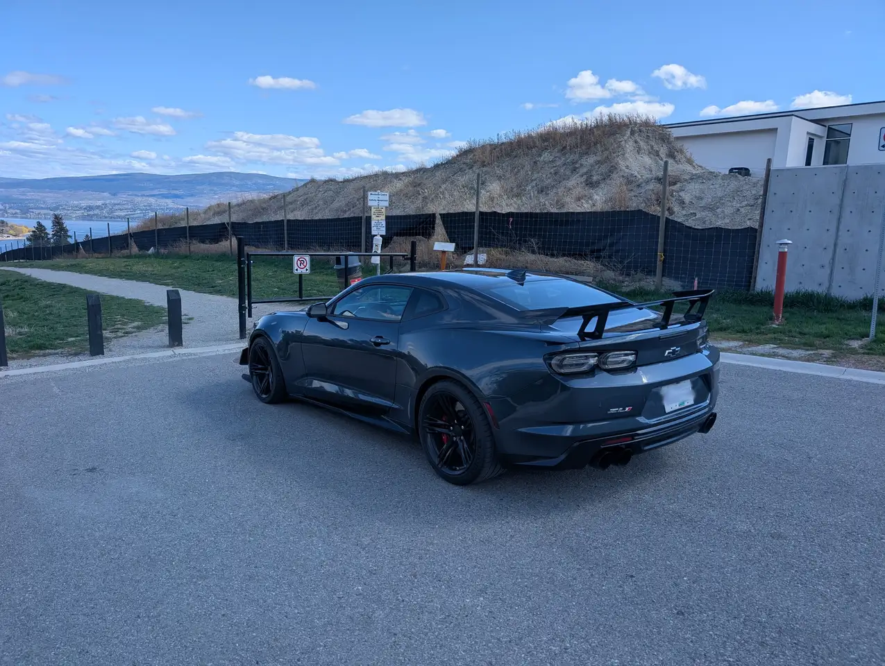 Chevrolet Camaro снимка Chevrolet Camaro