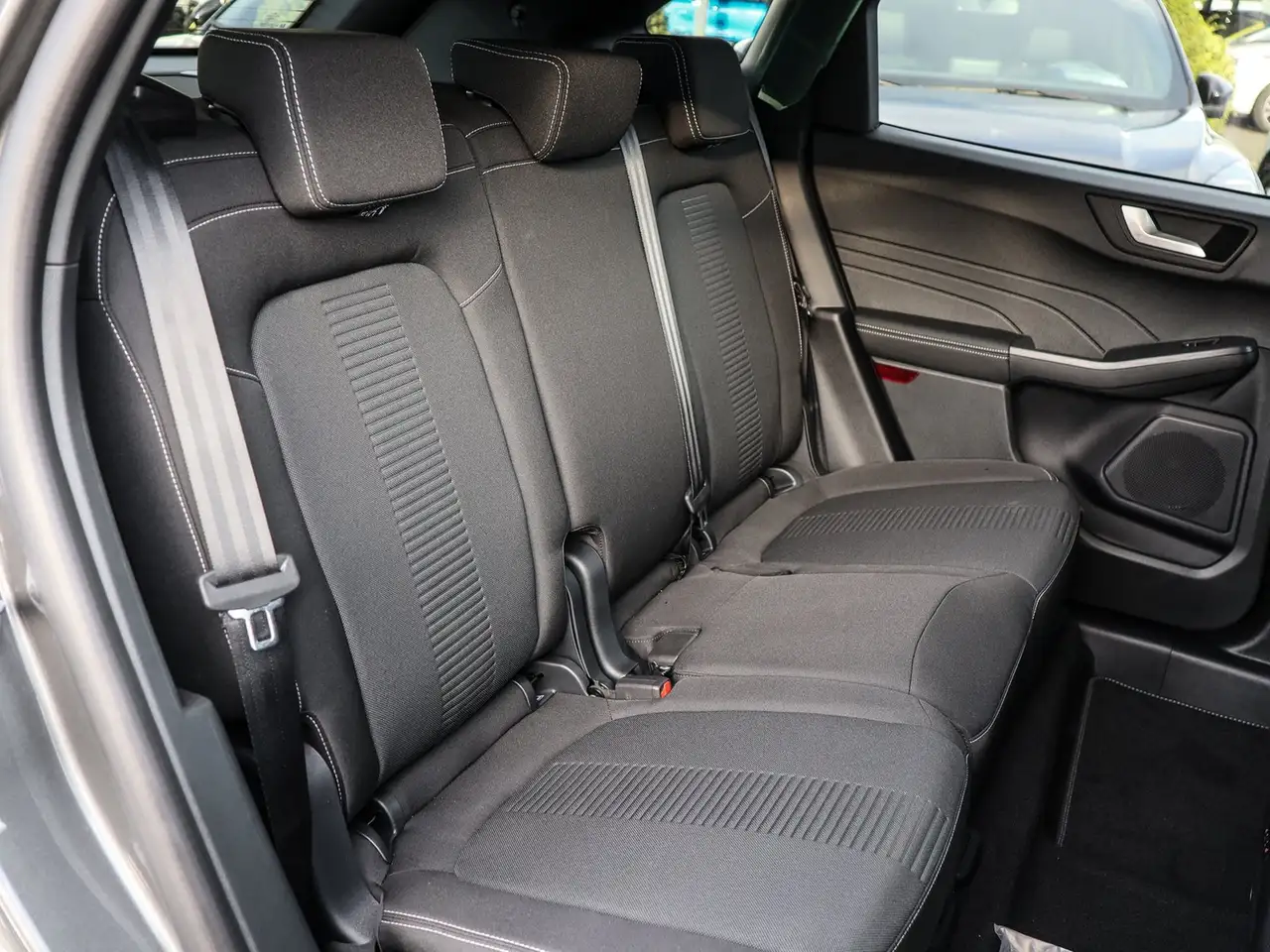 Ford Kuga Plug-In Hybrid Active Ganzjahresreifen 4