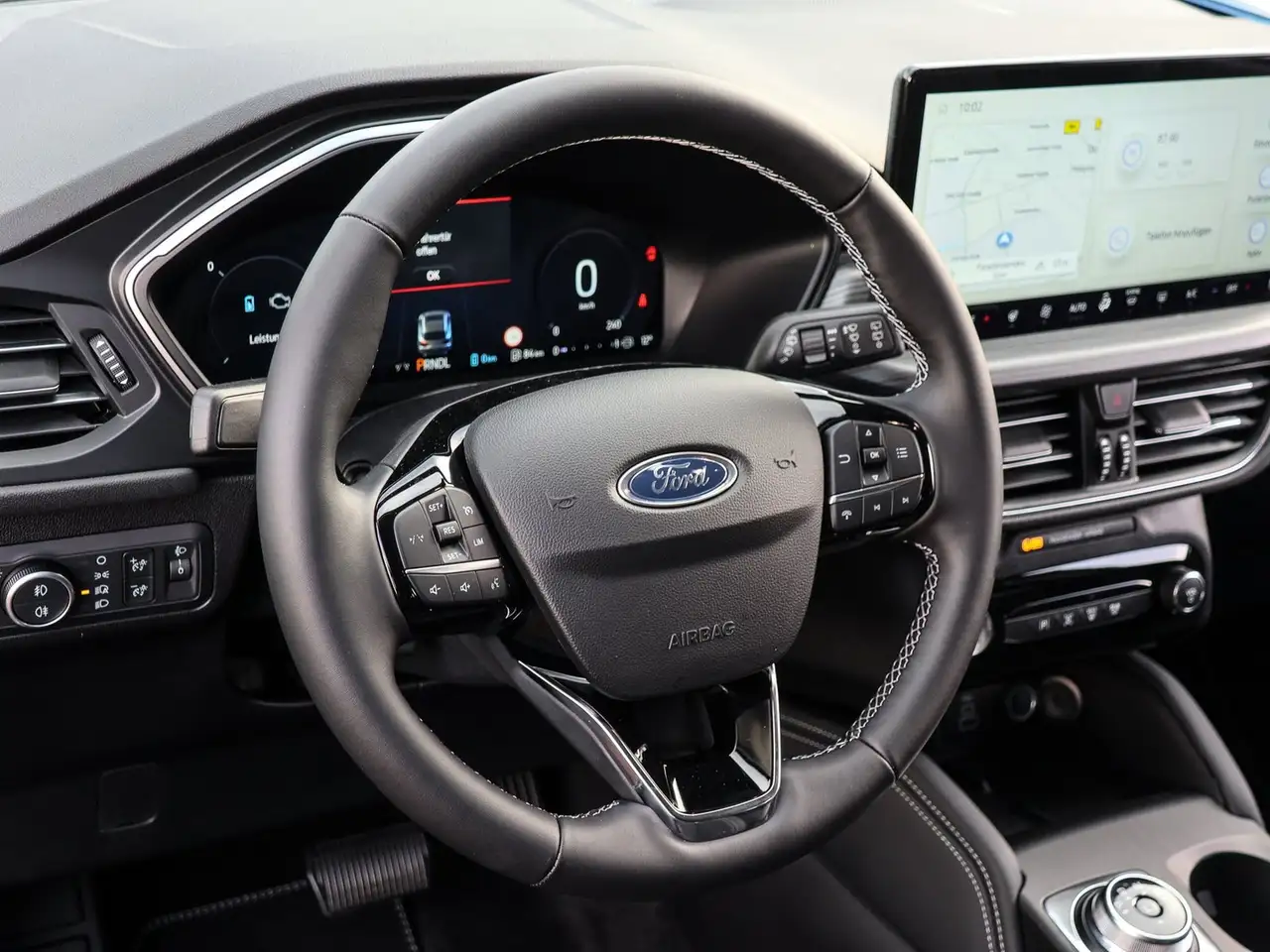 Ford Kuga Plug-In Hybrid Active Ganzjahresreifen 9