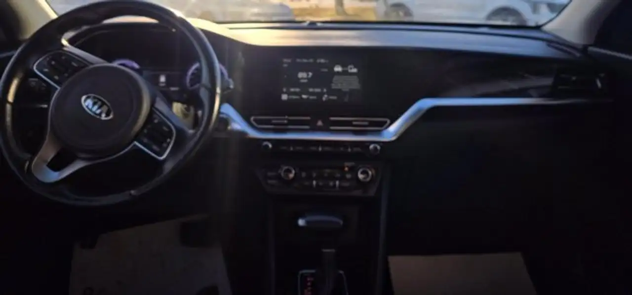 Kia Niro снимка Kia Niro