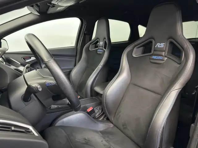 Ford Focus view 9