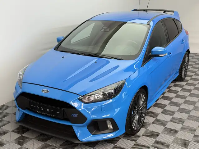 Ford Focus view 2
