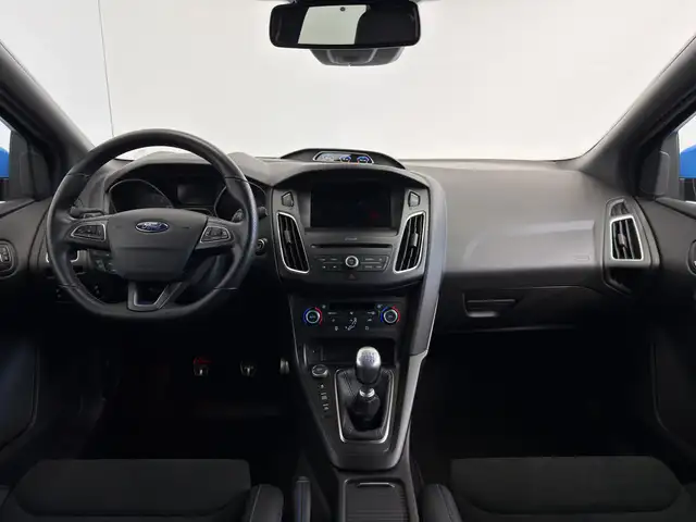 Ford Focus view 10