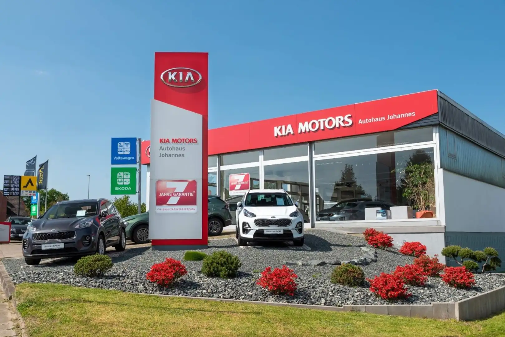 Volkswagen Touran 1.4 TSI DSG Comfortline 7 Sitze Klima Navi Grijs - 1