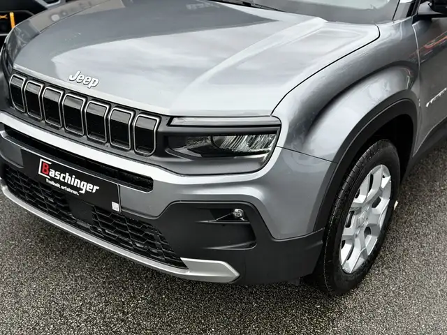 Jeep Avenger view 4