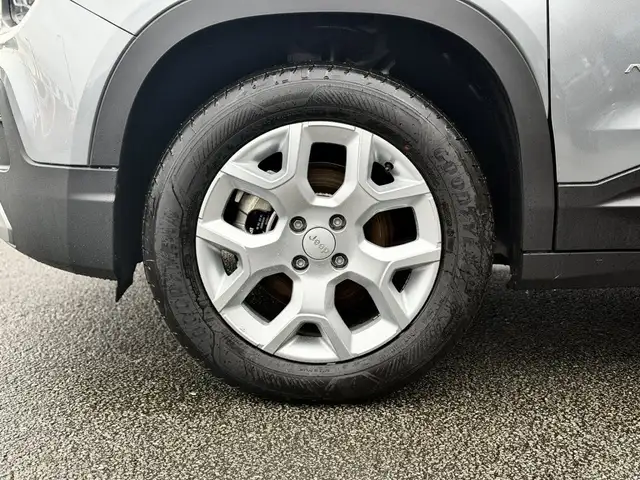 Jeep Avenger view 6