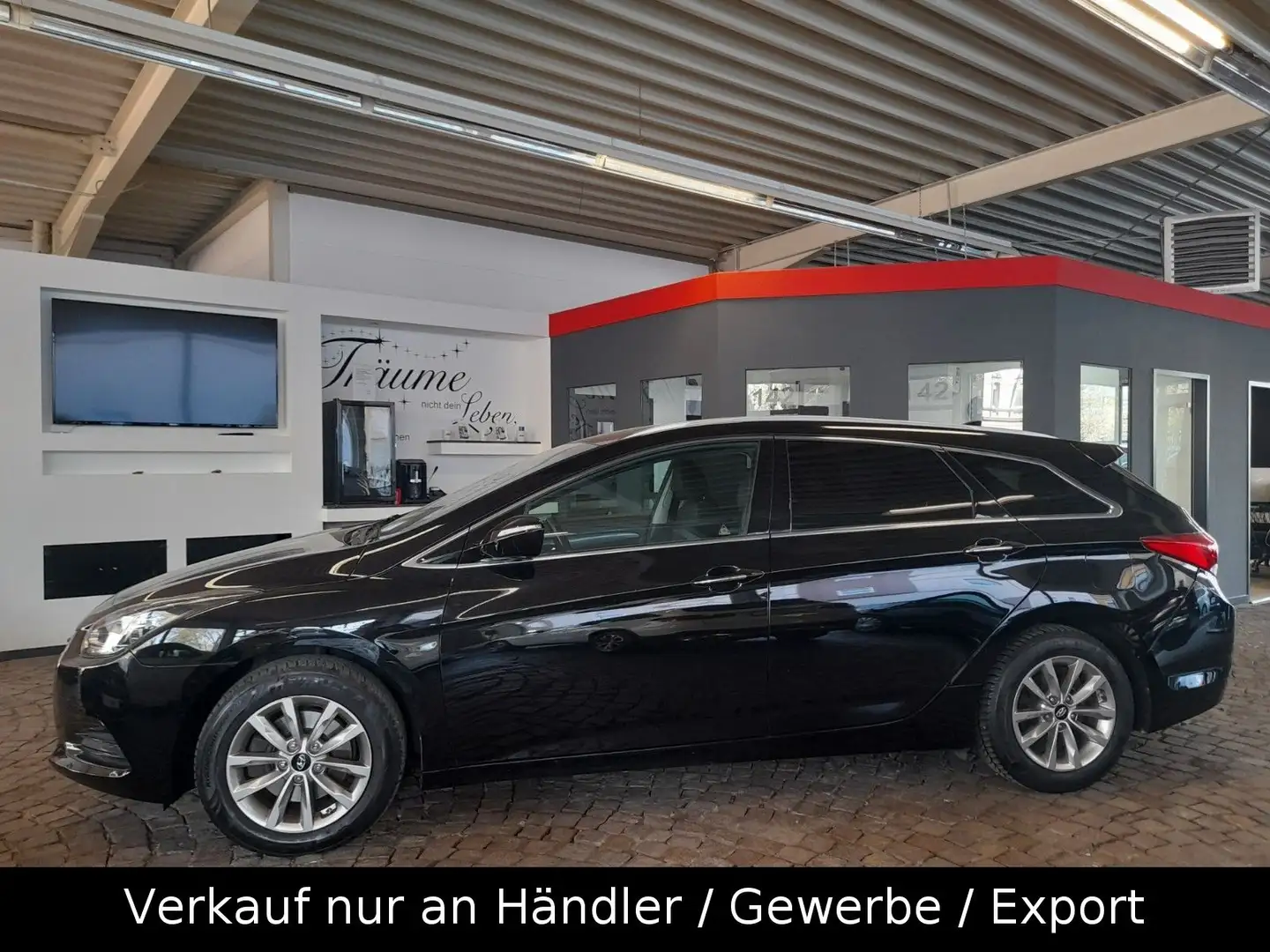 Hyundai i40 cw blue Trend*KAMERA*NAVI* Černá - 2