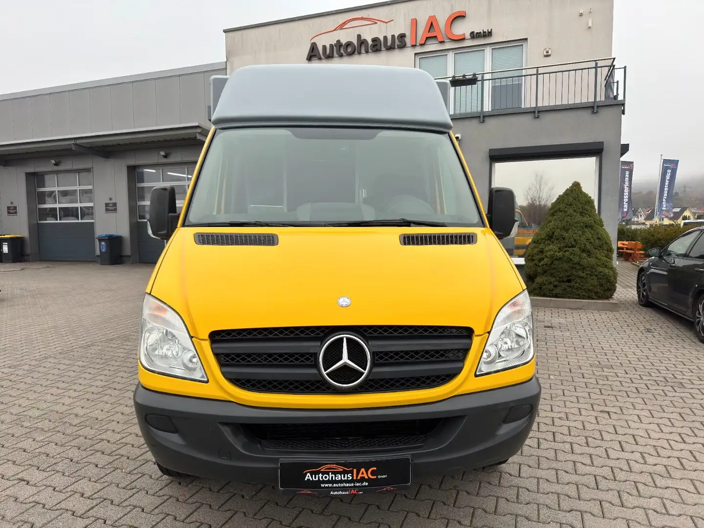 Mercedes-Benz Sprinter II Grau - 2