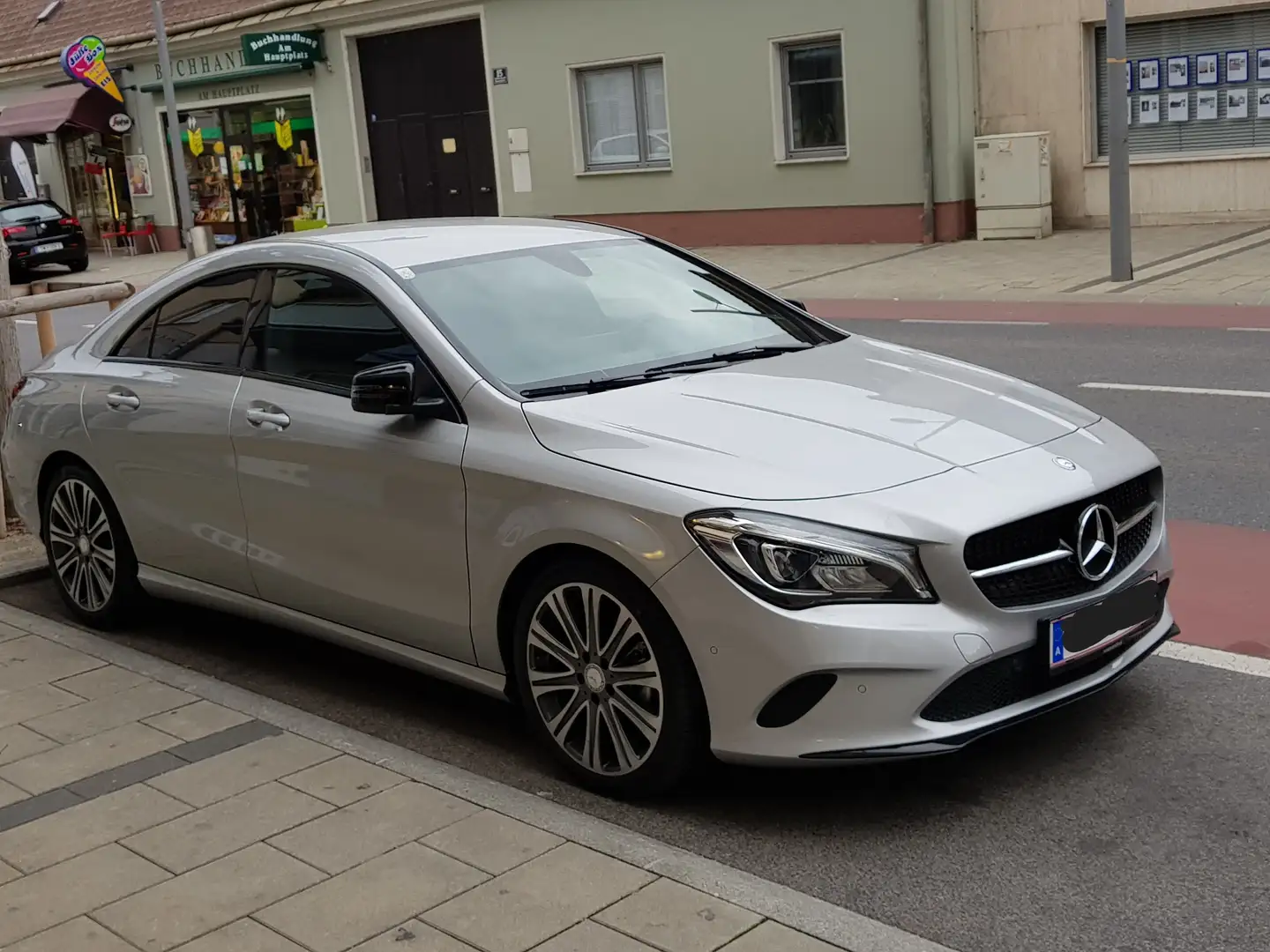 Mercedes-Benz CLA 200 CLA 200 d OrangeArt Edition Coupe Silber - 2