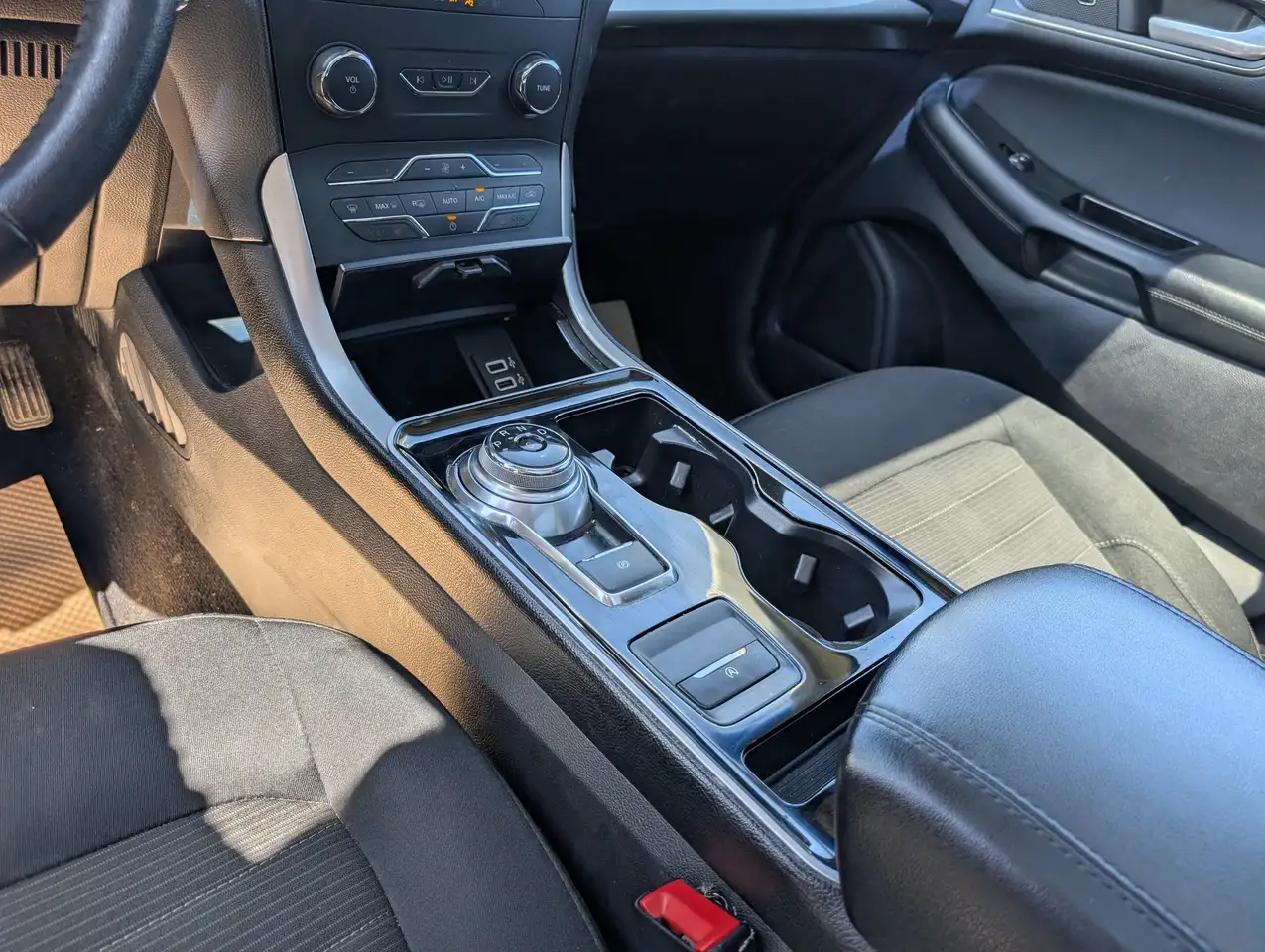 Ford Edge photo Ford Edge