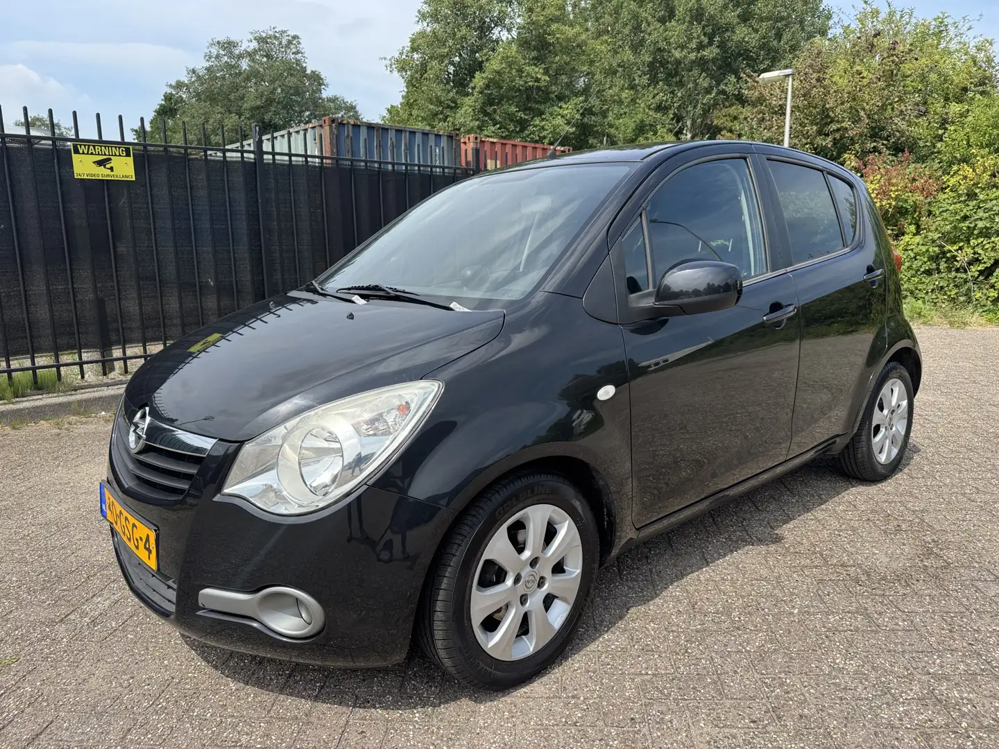 Opel Agila 1.0 Enjoy Airco/LMV Zwart - 1