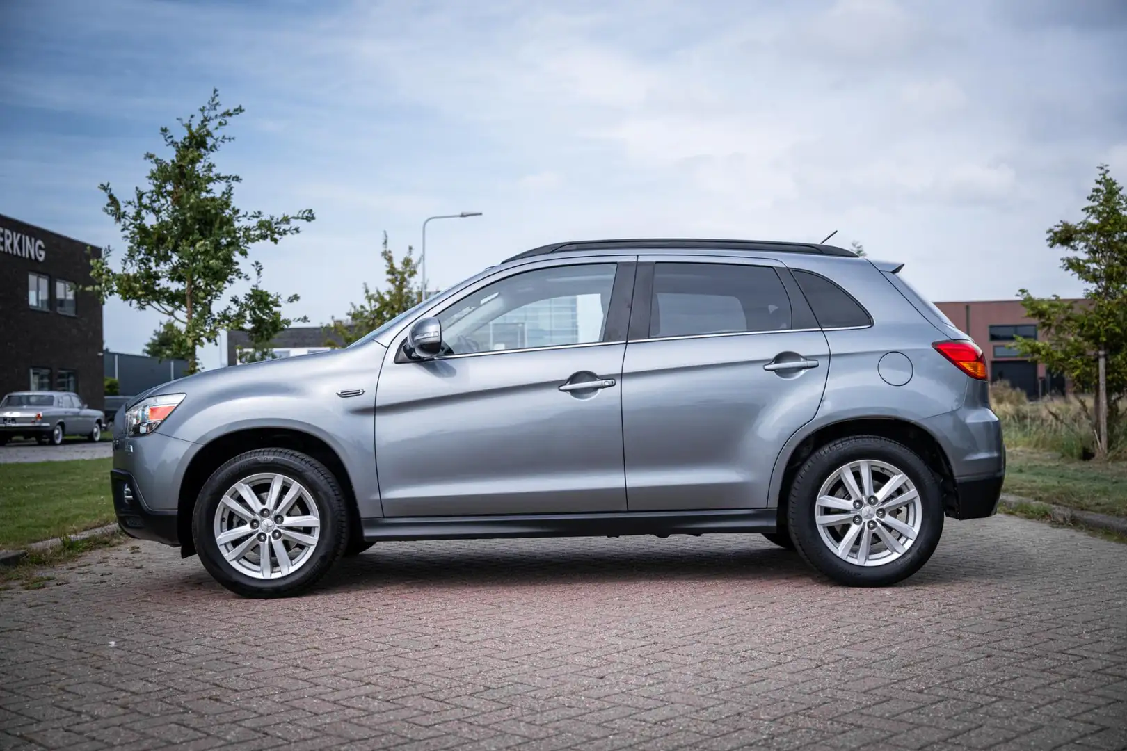 Mitsubishi ASX 1.6 Intense ClearTec 1e eigenaar Grijs - 2